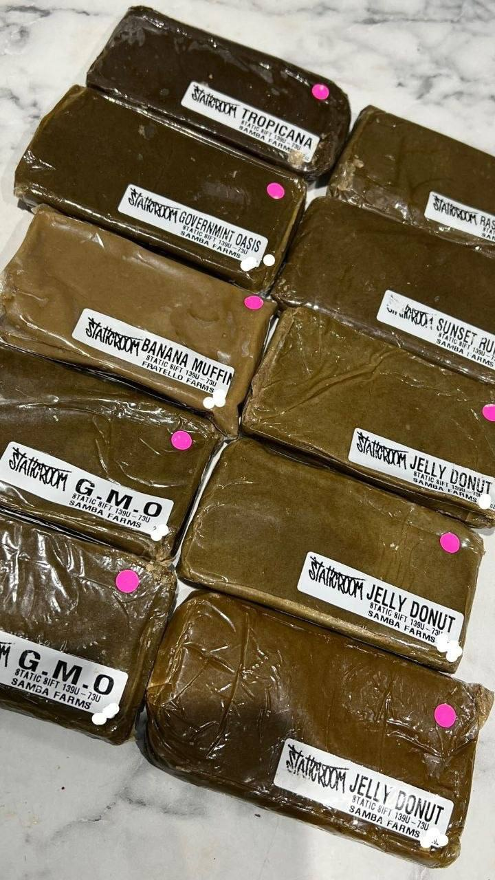 STATIC-ROOM-HASH-PINK-LABEL-1 Discover Static Room Pink Label Hash 73–139u — premium solventless static sift crafted for purity, potency, and full-spectrum flavor.